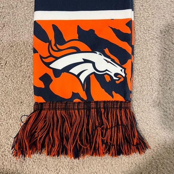 FOCO Denver Broncos Scarf - Picture 2 of 5